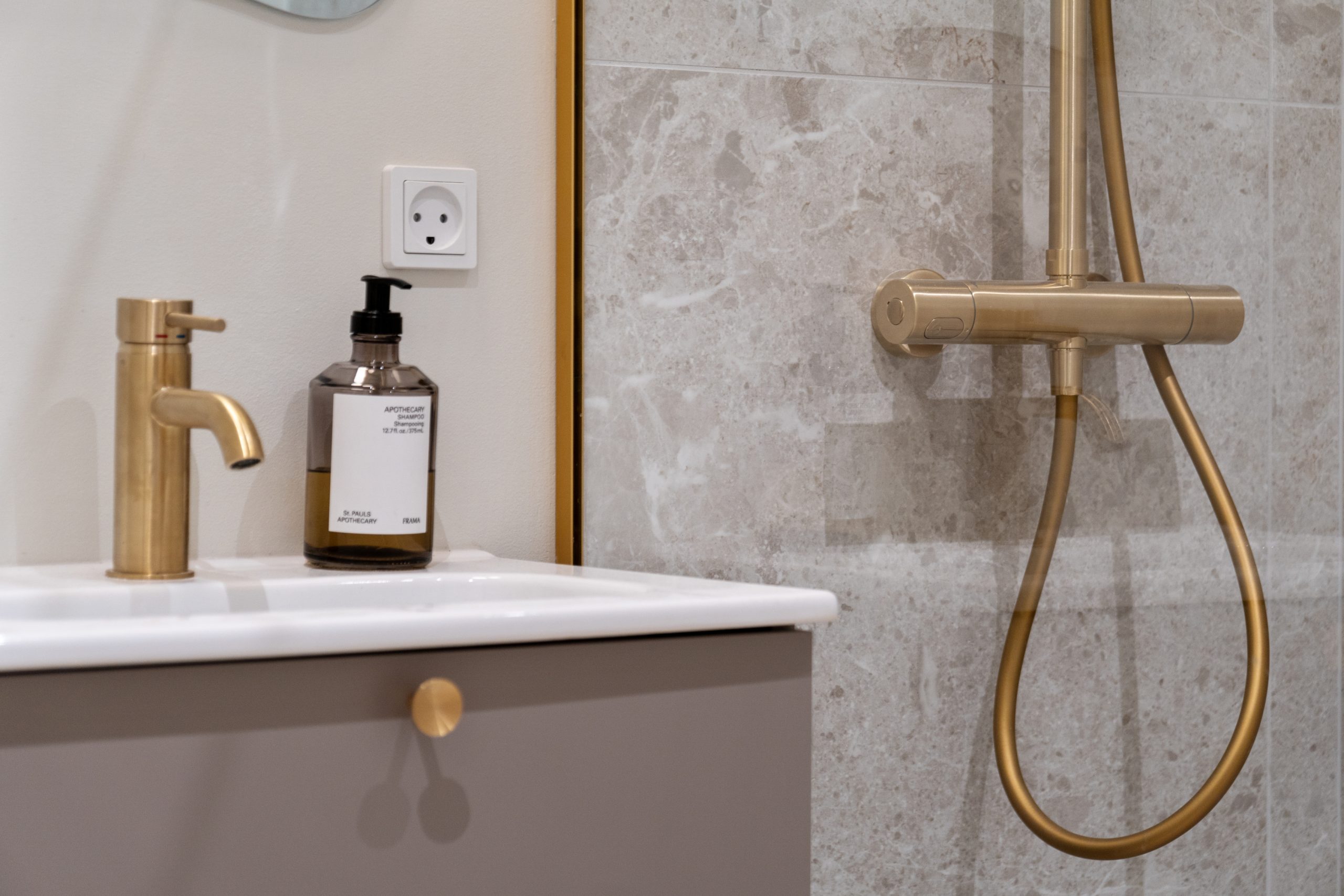 NEWSTONE BLANCO NATURALE - Foto: @wedel.invest